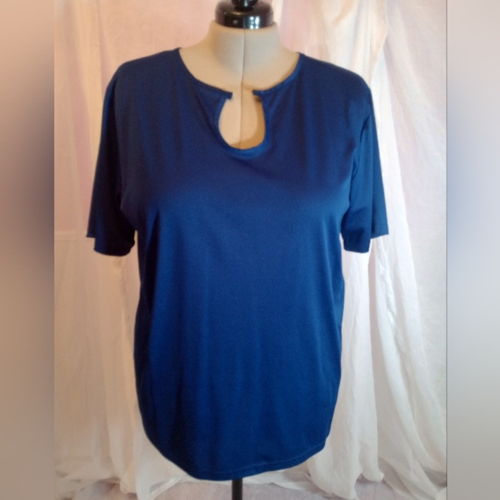 H2O Women's Blue Short Sleeve Top. Size 20. SKU 22W